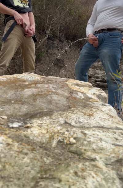 On today's hike, let's see which of us has the fuller bladder🤔