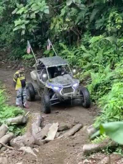 WCGW off-roading in the jungle (driver is alive)