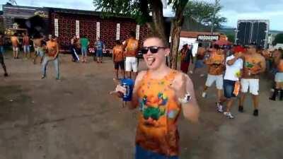 How to give a whole crowd tinnitus in 1 minute