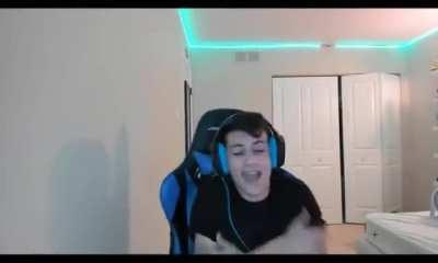 Eu no discord enquanto estou na video aula: