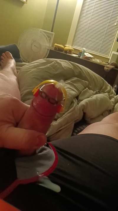 Same joke, different fit. (With sound)