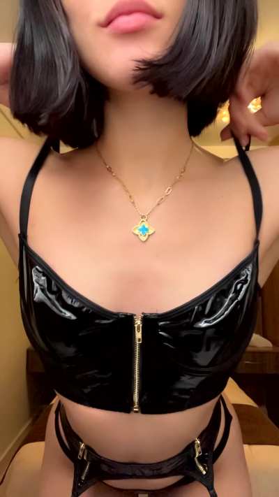 18f with a tight pussy ready for a rough pounding