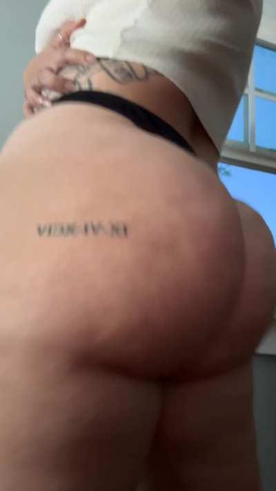 I need some icing for my cake 🤭😈