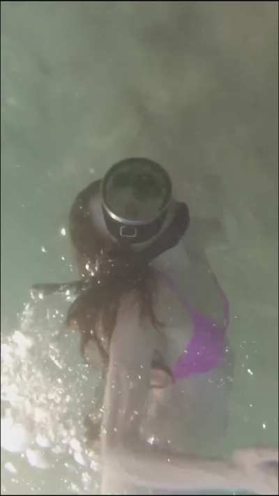 Flashing while diving