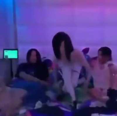 Elas preferem os cabeludinhos e magrelos