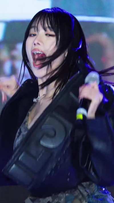 KISS OF LIFE - Natty