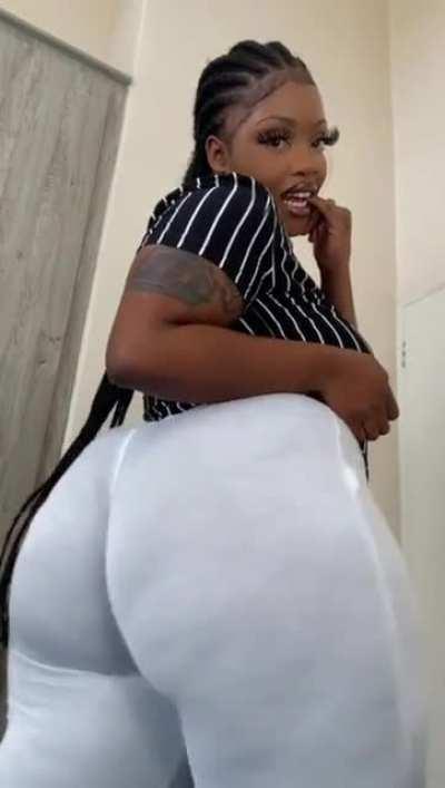 juicy 🍑🍑💦💦💦