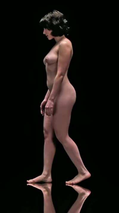 Scarlett Johansson needs to do more nude scenes