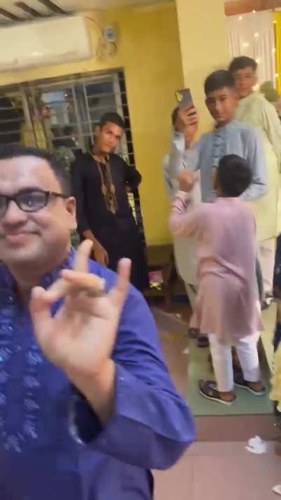 Mai piece nahi khata lekin gravy kha leta hu bolne wale ladke 🫣