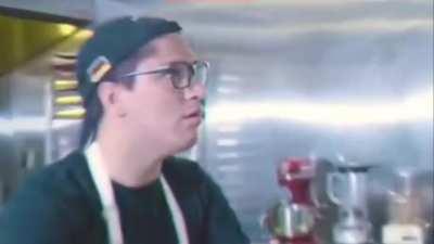 Imagine losing ur lobster (the lobster is fine)