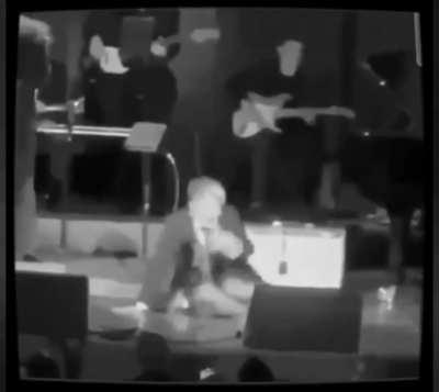 F por Alejandra Guzman