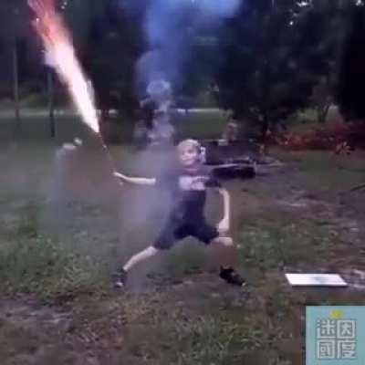 Strike a pose [loud]ish