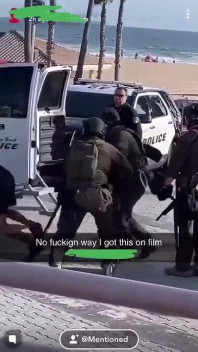 I saw this freakout was already posted, but I have a video of it in better quality, so I thought I would share it. This is in Huntington Beach, California btw