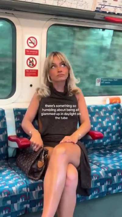 Lily has some fine looking legs! 😋