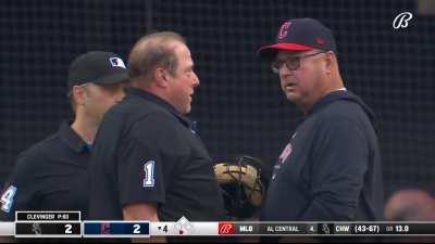 [Highlight] Brayan Rocchio is called out on review after his hand is pushed off the bag causing Terry Francona to get ejected for arguing that it is rightfully against the rules.