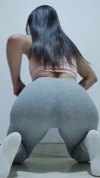 My husband always forgets to fuck my asshole