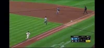 Bauer gets as far as he can from 1st base so he won’t get an interference call on him like Godley.