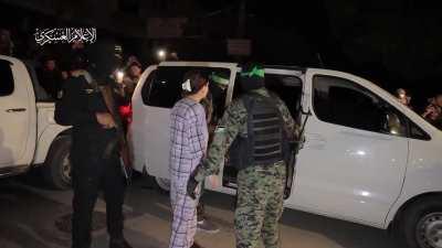 Qassam Brigades (this time joined by the Jenin-based Saraya Al-Quds) handing over the fifth batch of Israeli hostages.