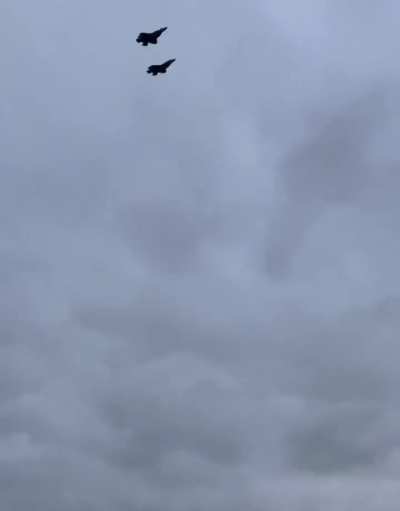 Trump, Putin'in üzerinden B-2 bombardıman uçağı uçuruyor dünyanın en havalı şeyi amk