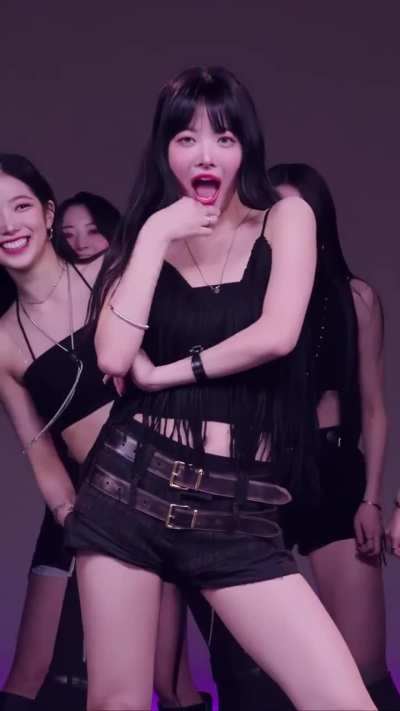 LE SSERAFIM - Eunchae