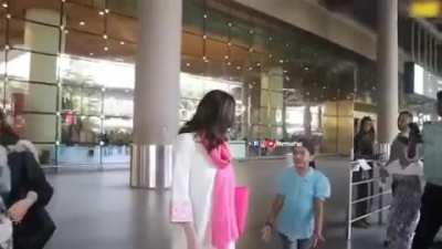 Destroy in 0.5 second 