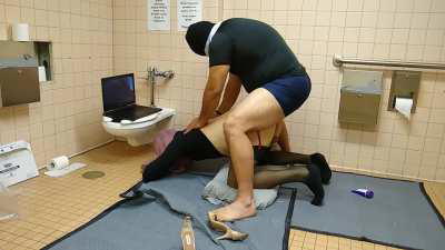 Sissy gets down and comfy, she knows it's going to be a long ride...