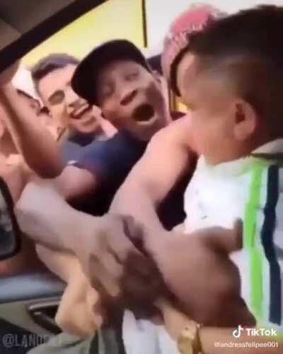 POV: ERES VENEZOLANO Y BUSCAS ALIMENTOS 😝😝👊😫🔞😈