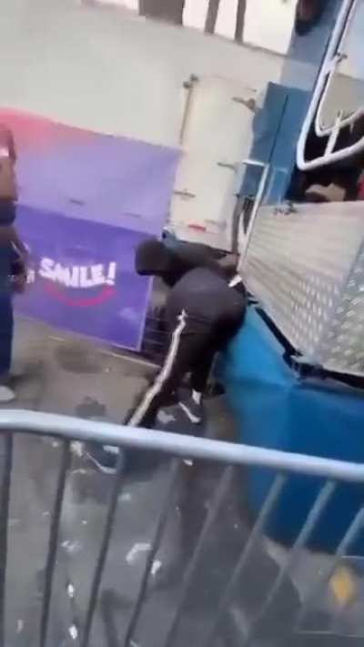 Bro got crunched in front of his girl😂