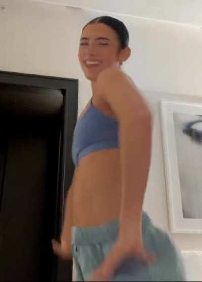 CharliDamelioMommy - Video #0806