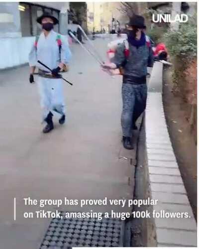 Side quest: Clean the streets of any litter before the time runs out