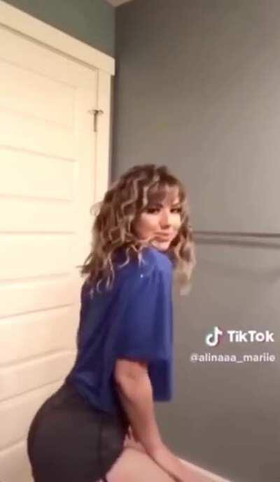 Alina before she quit TikTok