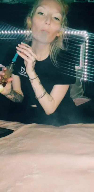 Gabberina + spun + horny + ___ = fun