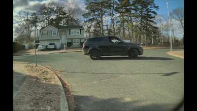 Insecure Rage Rover driver can't stand not being the fastest car at a green light and followed me home to cry in my arms.