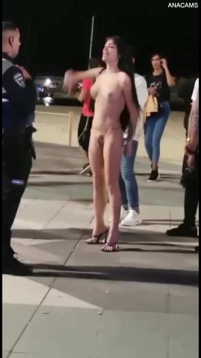 Nude girl upset to officer