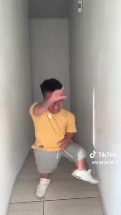 Try not to Fortnite Dance Challenge 😂