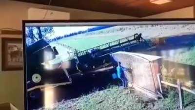 WCGW in being in a hurry to close the gate?