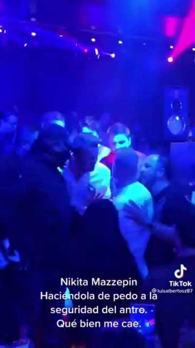 Mazes🅱️in arguing with the bouncers at a mexican night club