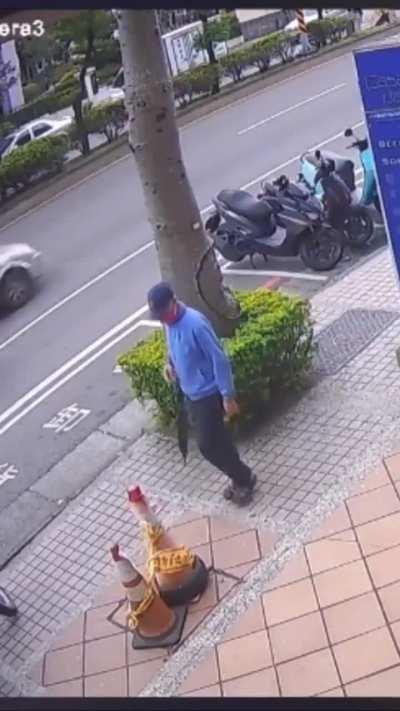 WCGW moving warning cones for no reason 