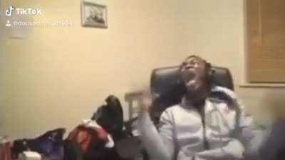 When a fan girl meets her idol