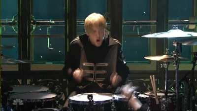 you guys liked cancer, here’s them playing welcome to the black parade (2007)