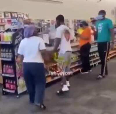 Mom delivers ass whooping to teen that skipped school on Zoom