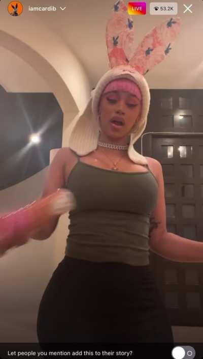 Cardi B Teasing on Live pt. 1