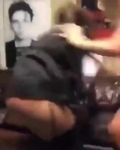 Why she spank her ass tho 😅