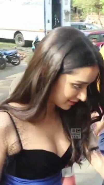 Close view!!what a size!!! Squeezable