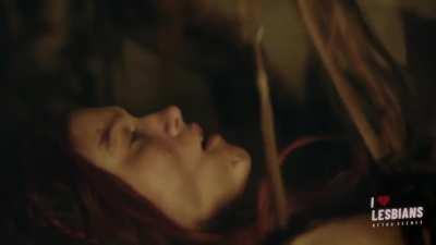 Retro Scenes: Eliza Taylor & Jessica Harmon - 