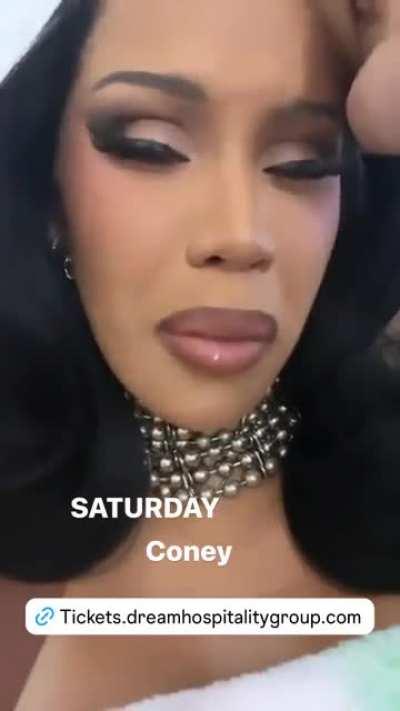 She just so damn sexy 😫😩