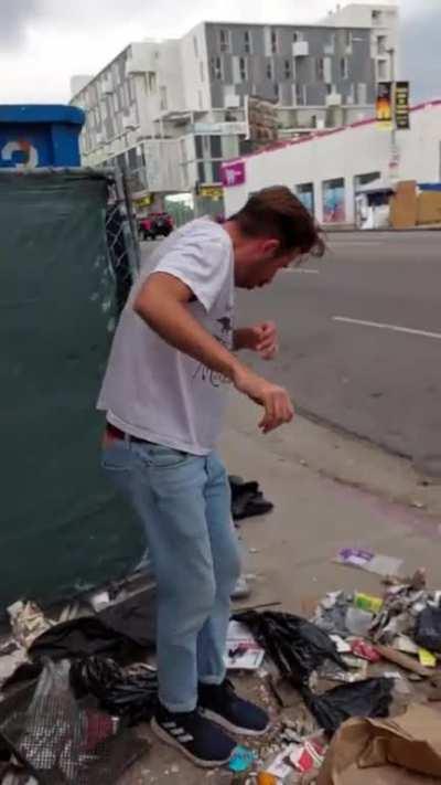 Lets see how many poos can we find in LA?