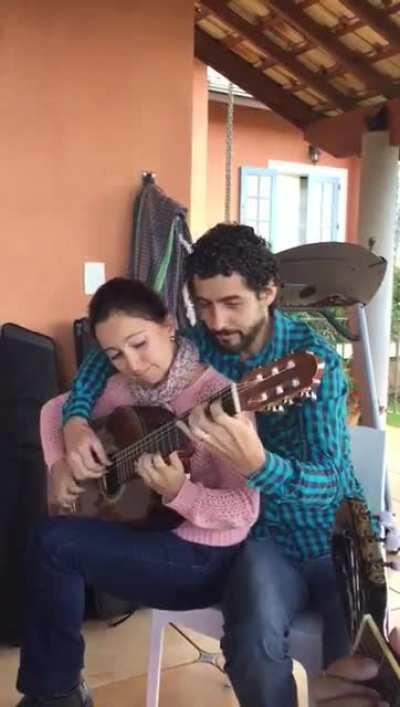 One guitar, a great song and a couple