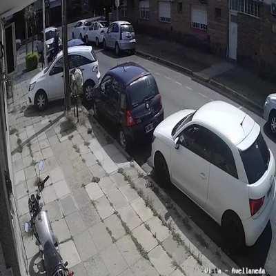 Ex pareja y novio actual de una mujer deciden a los tiros en qué colegio inscribir al pibe