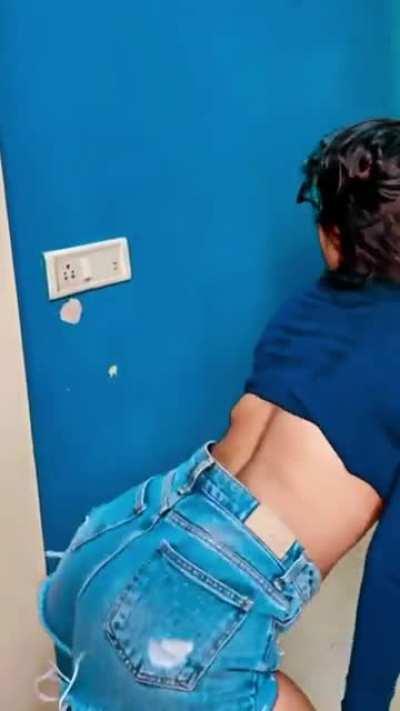 Suhana Khan ( __suhuuu__ )